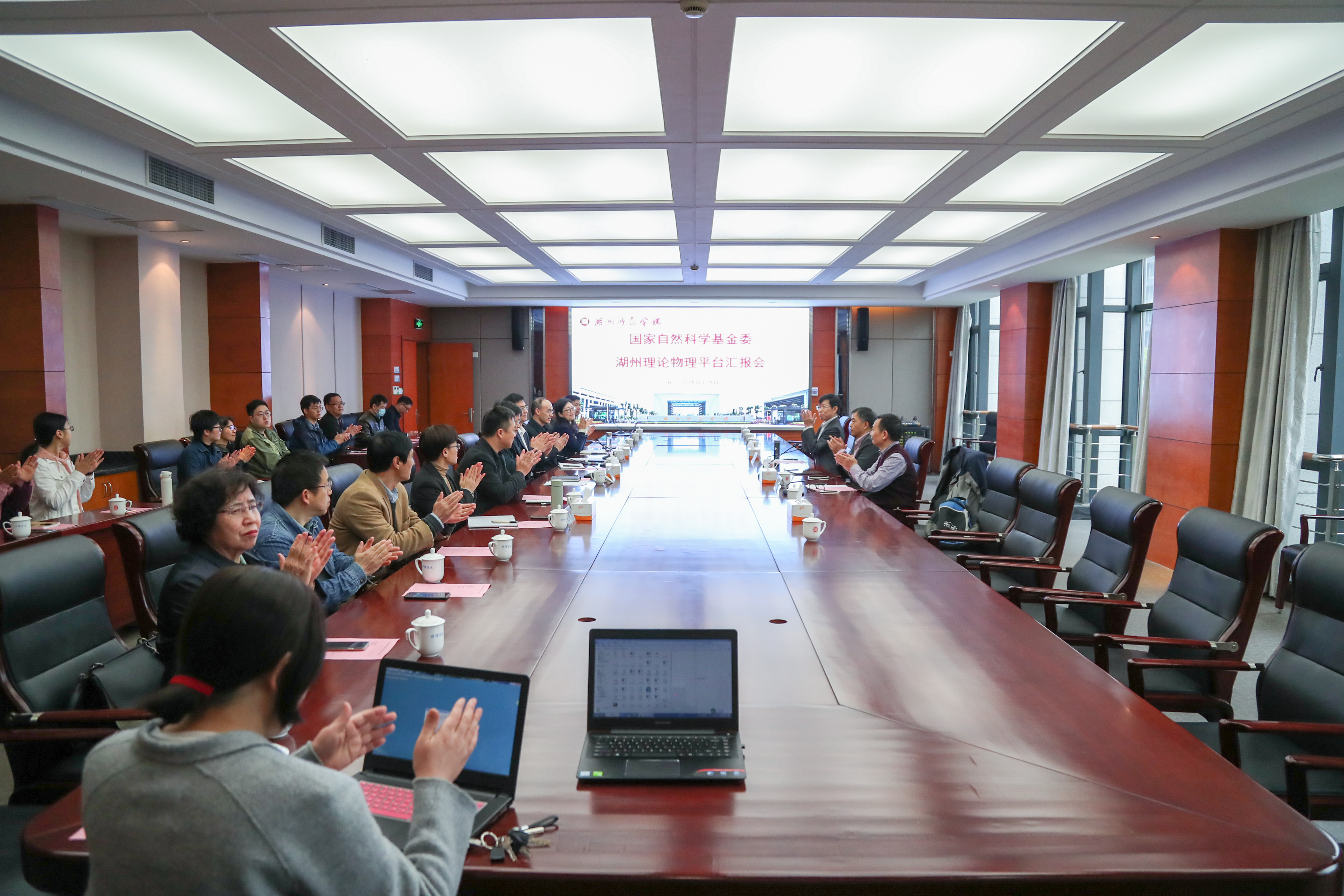 1618529862.jpg AI8I4885.jpg